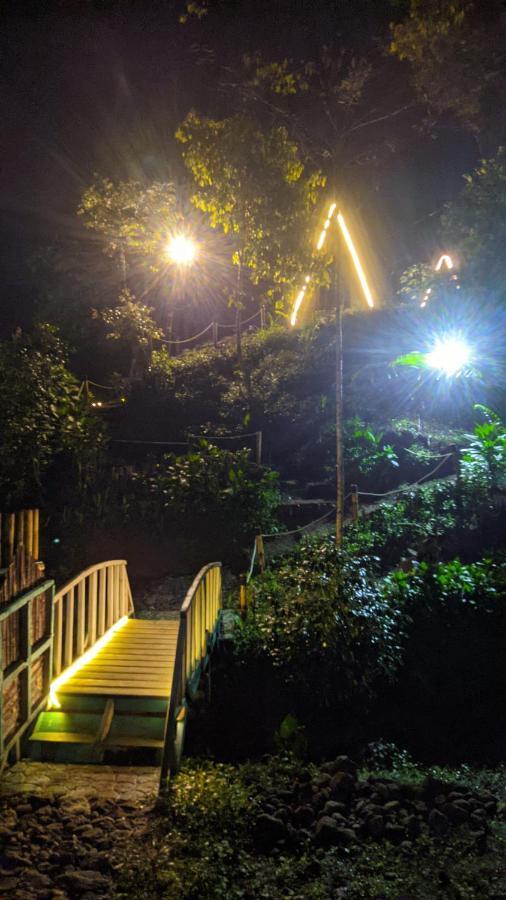 Penginapan Segitiga 2 Bandung Extérieur photo